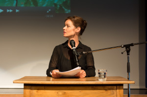 Mona Petri als Annemarie Schwarzenbach. Foto Marco Volken